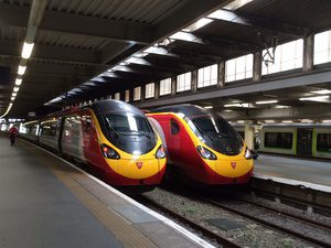 Virgin Pendolinos (Euston) - www.mallorn.net