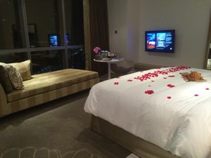 Room 4004 at the Jumeirah Etihad Towers - at Tolfalas.com